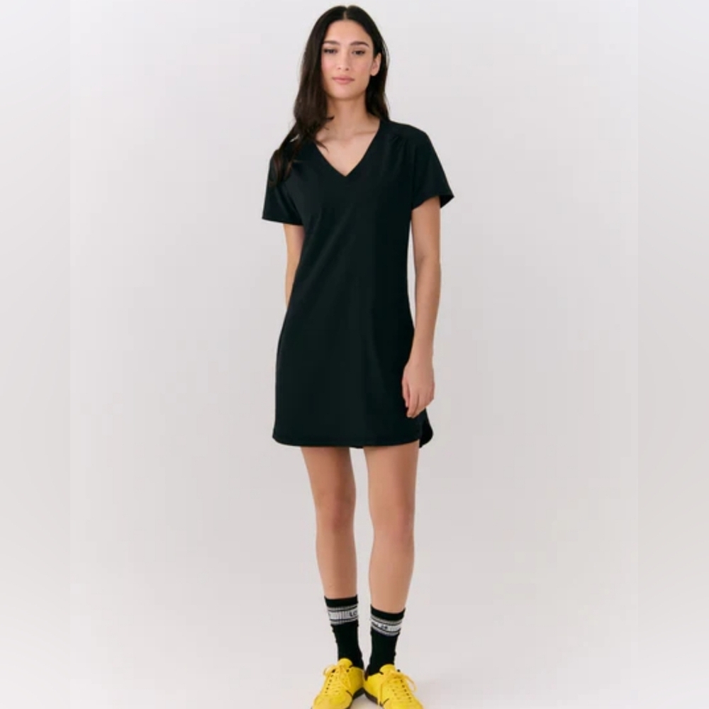 Lolë Olivie V Neck Dress